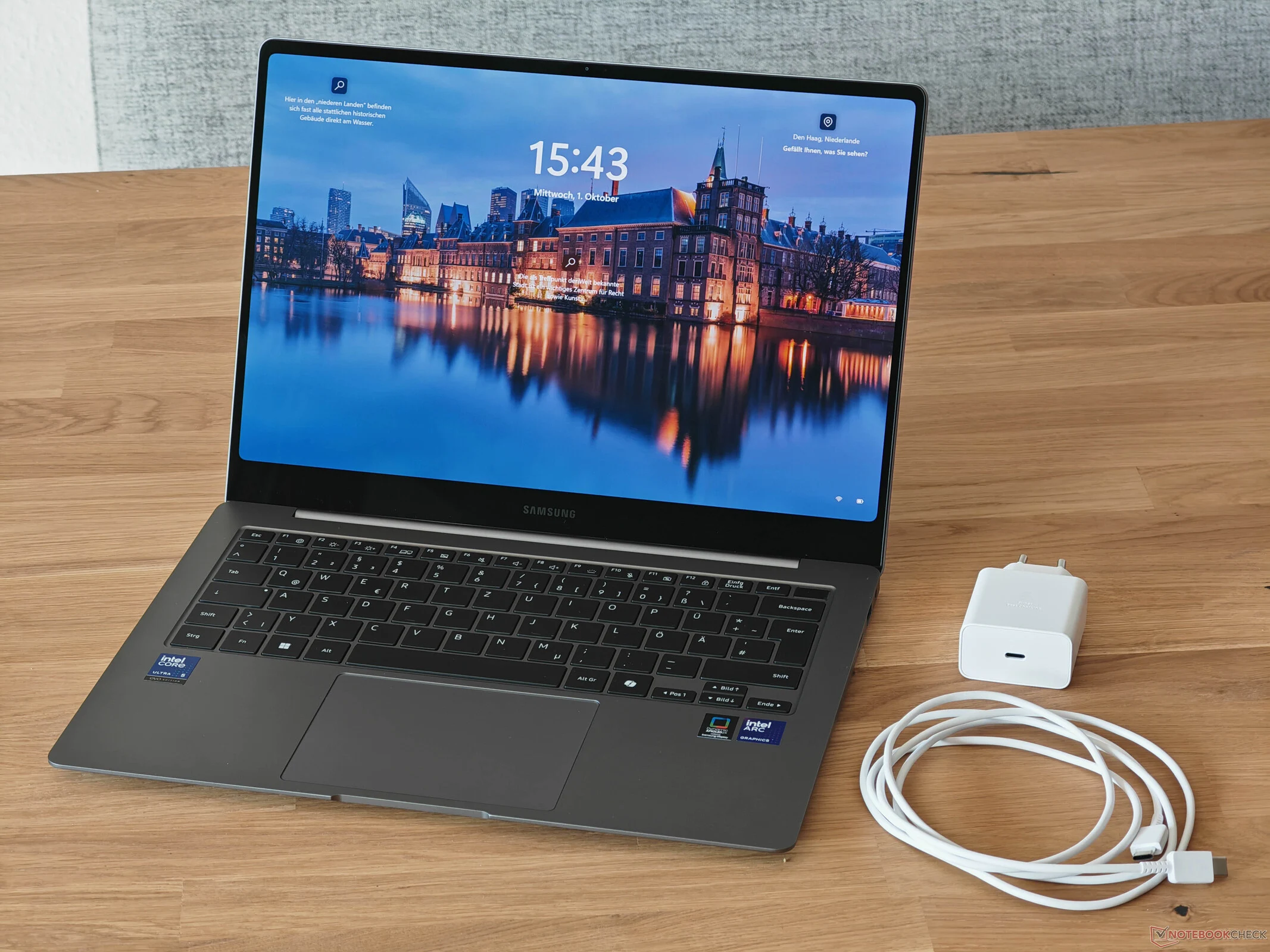 Samsung Galaxy Book5 Pro 14 OLED Panel Lags Behind Rivals