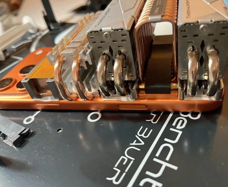 iPhone 17 Pro Max SSD Cooler Mod Achieves 90% 3DMark Stability