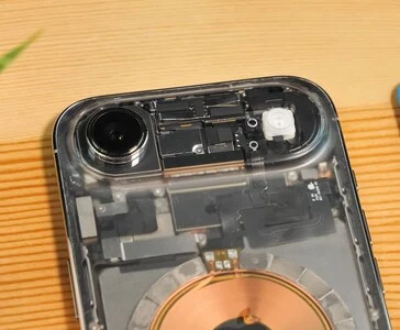 Apple iPhone Air Transparent Back Mod Goes Viral for Stunning Design