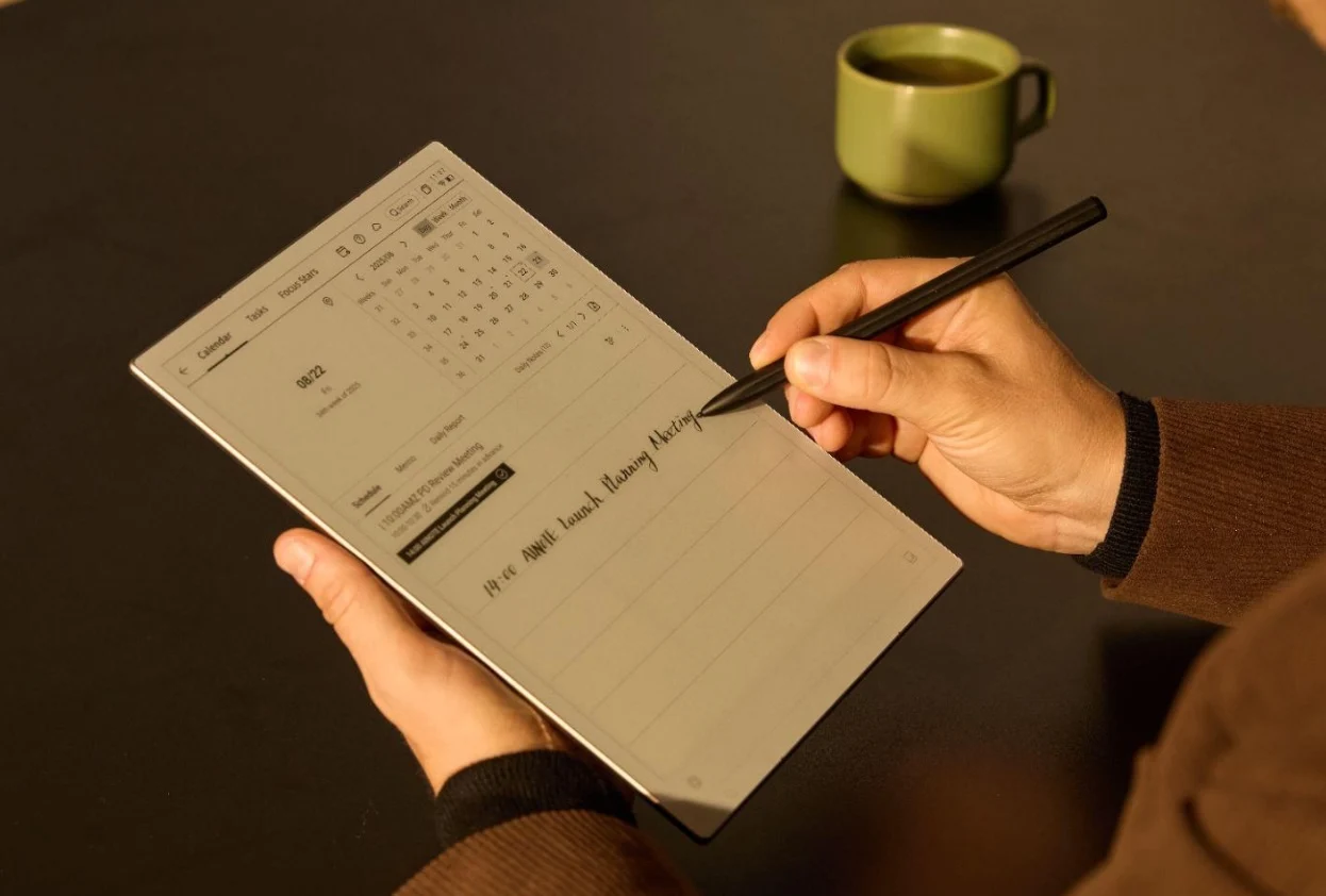 iFLYTEK AINOTE 2: The First GPT-5 Paper Tablet for Smart Work