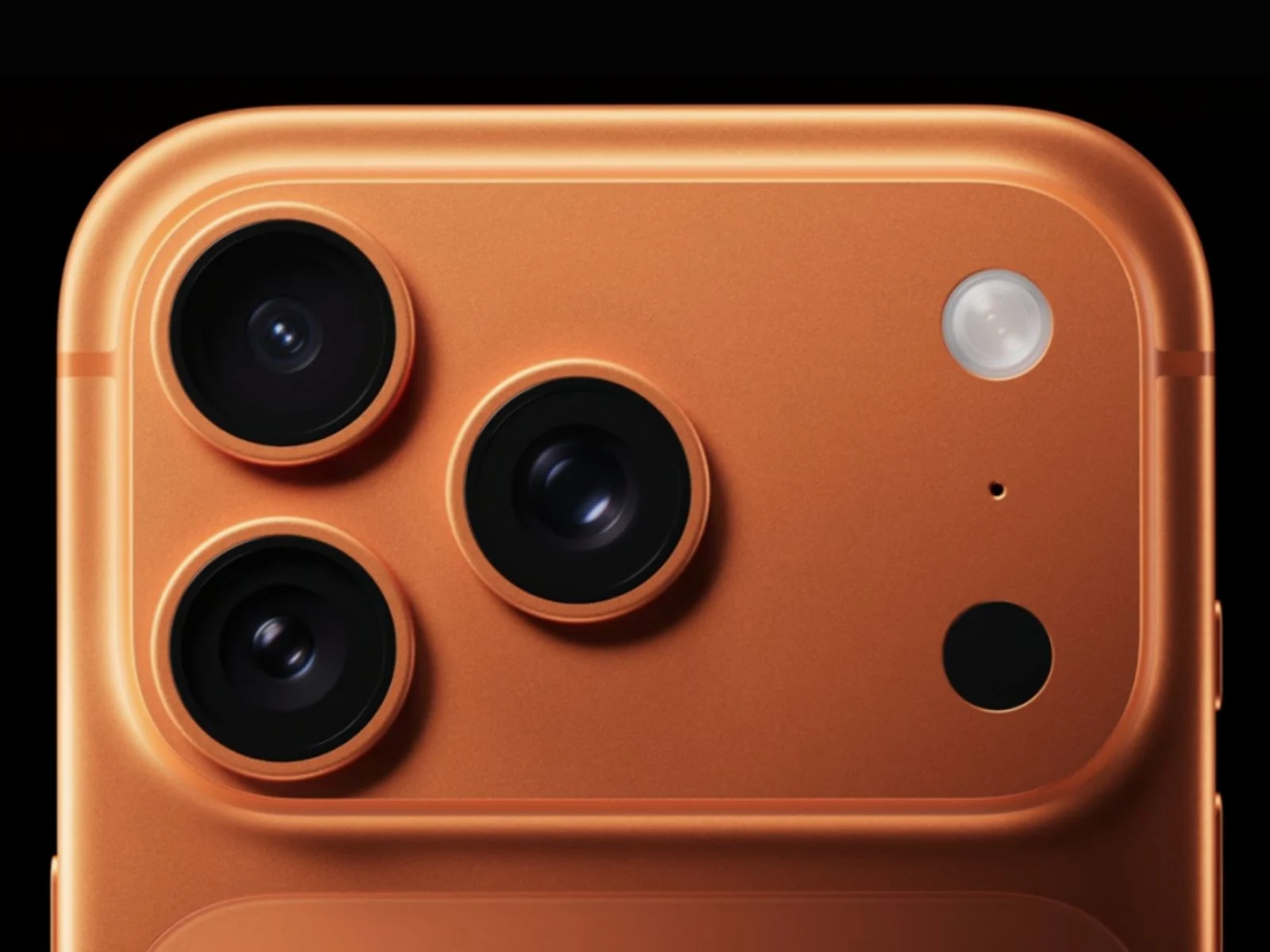 iPhone 17 Pro Flash Issue: Users See Shadows When Recording