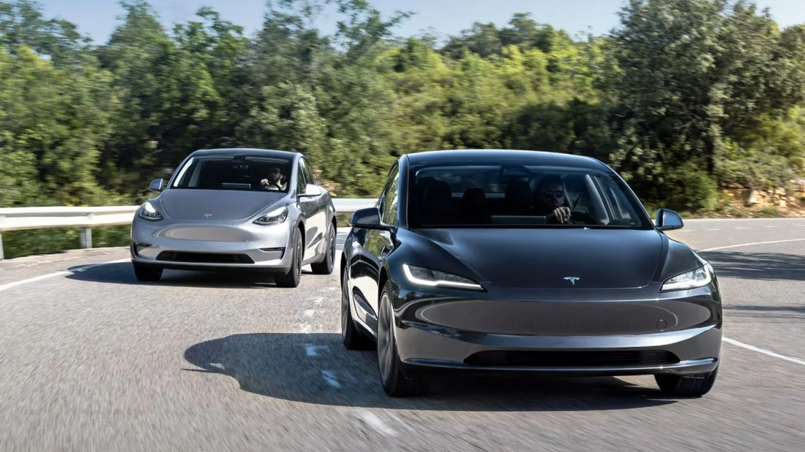 Tesla Model Y HW3 to Receive FSD 14 Lite Update in 2026
