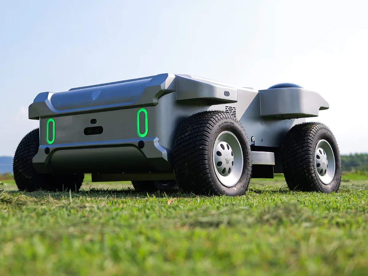 Apollo Turfstorm: Multifunctional Yard Robot Crowdfunding Deal