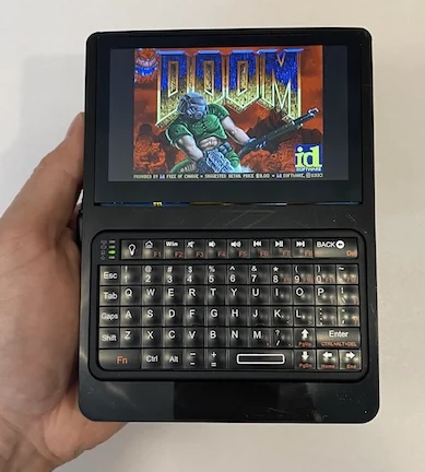 Bumble Berry Pi: Affordable DIY Palmtop Competing with OmniOne