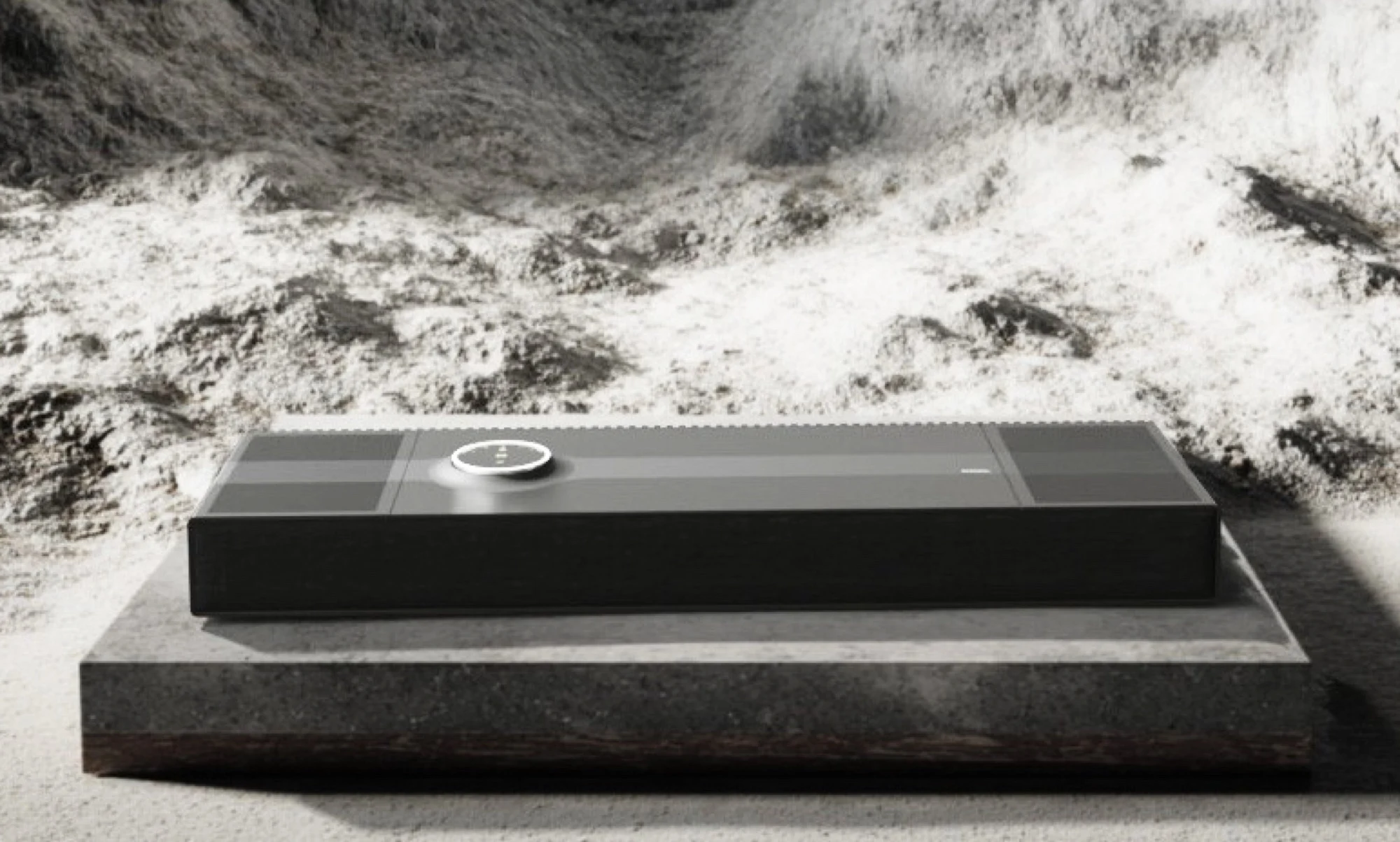 Dolby Atmos Soundbar: Naim Focal Mu-so Hekla, 660W, 15 Speakers