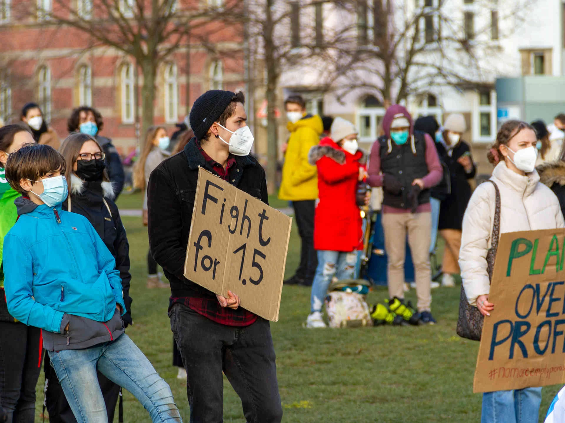 Gen Z zeigt wenig Interesse an kollektiven Themen, Pragmatismus dominiert
