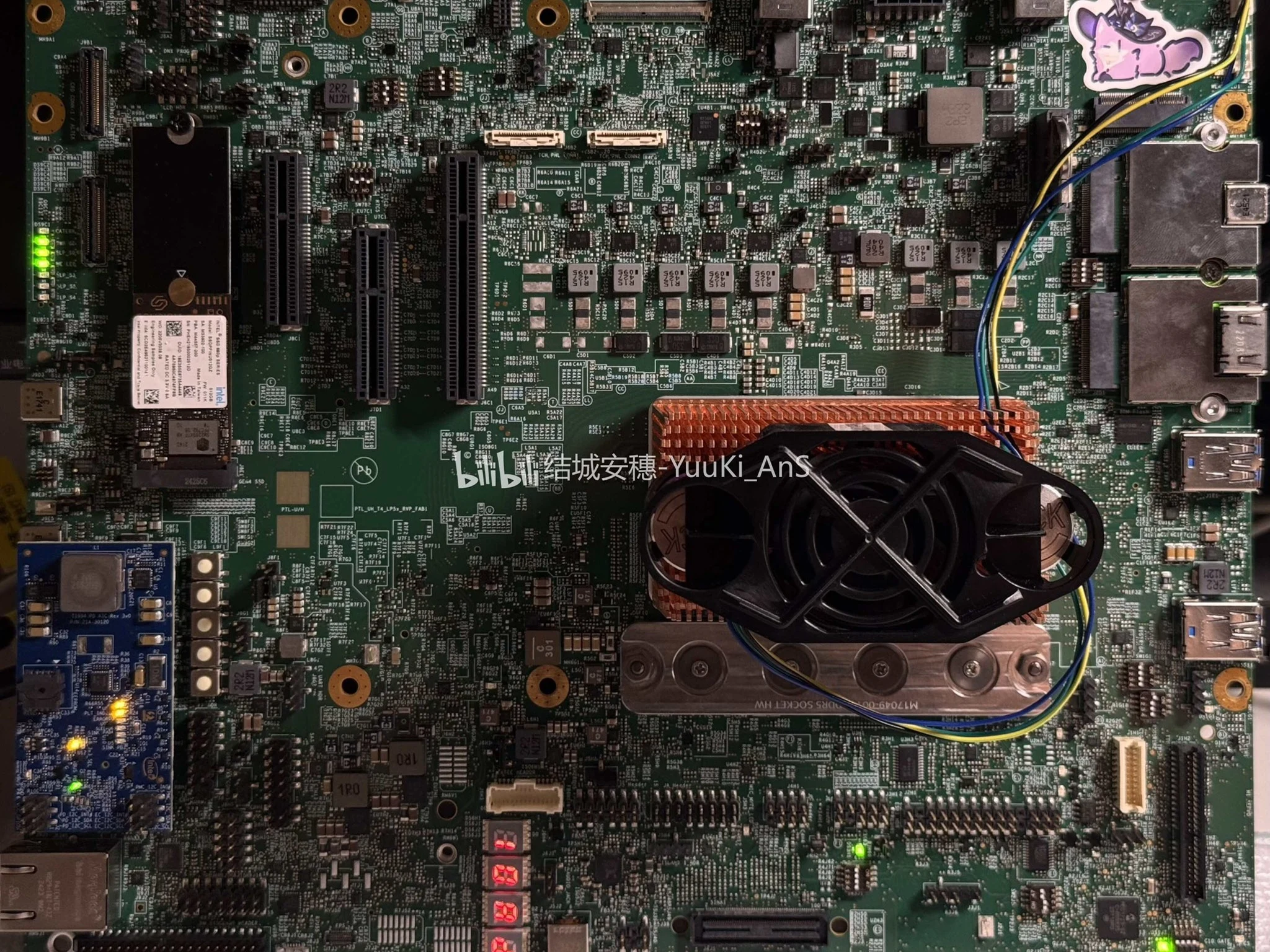 Intel Panther Lake ES CPU: 10-Core, 16GB LPDDR5X, 25W PL1