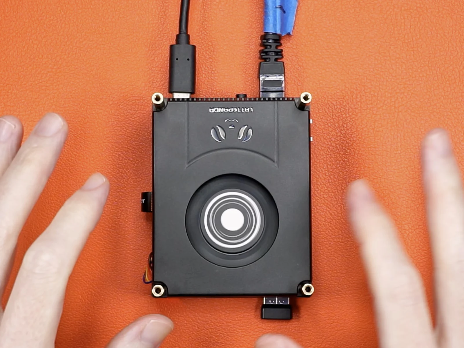 YouTubers Transform LattePanda Iota into 720p Emulation Machine