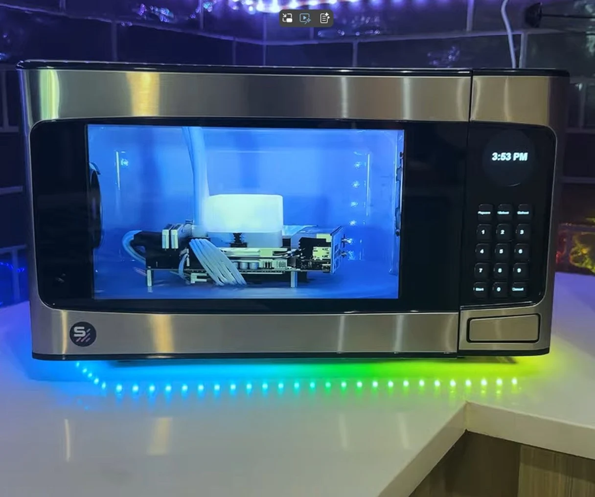 $2,000 Gaming PC in Microwave Giveaway: RTX 5060 Ti & Core Ultra 5
