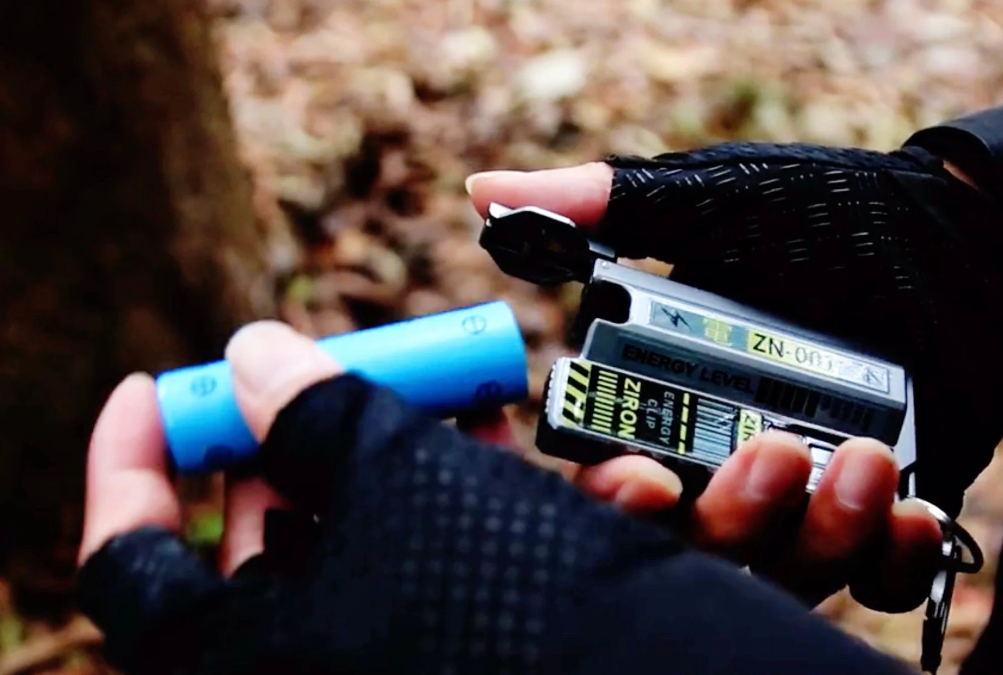 Ziron Tactical Replaceable Battery Power Bank Now on Crowdfunding