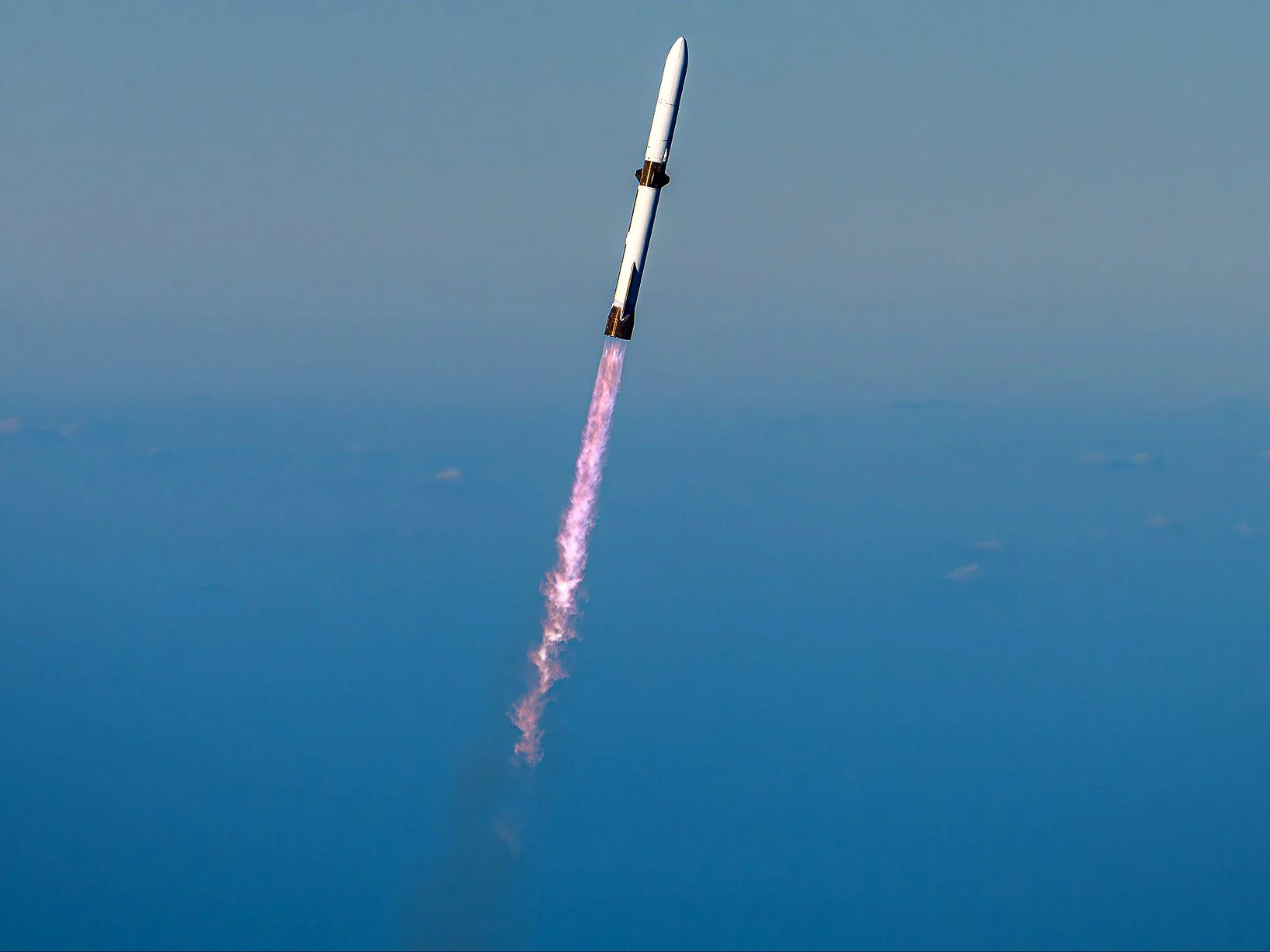Jeff Bezos’ Blue Origin Lands Rocket, Outpaces Elon Musk to Mars