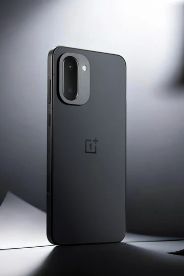 OnePlus 15R Revealed in New Photos with Confirmed Large Battery