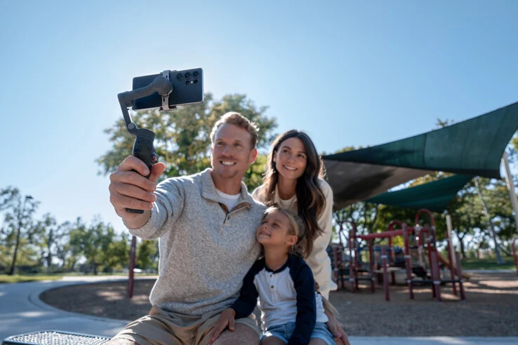 DJI Osmo Mobile 8: Apple DockKit & 360° Panning Support Added