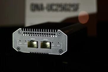 Qnap QNA-UC25G2SF USB4 25GbE Network Adapter (2x SFP28)