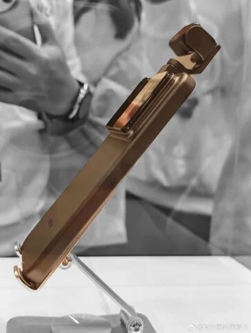 Honor Robot Phone with Gimbal Camera Revealed in Hands-On Photos