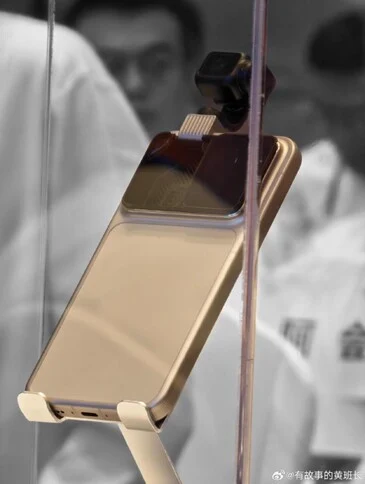 Honor Robot Phone with Gimbal Camera Revealed in Hands-On Photos