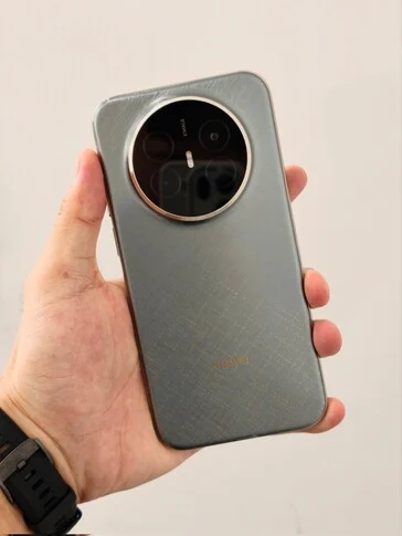 Huawei Mate 70 Air Unveiled: 6,000mAh Battery, 7-Inch Display