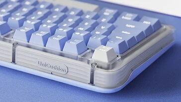 Logitech Alto Keys K98M: Swappable Switches & Backlight Deal