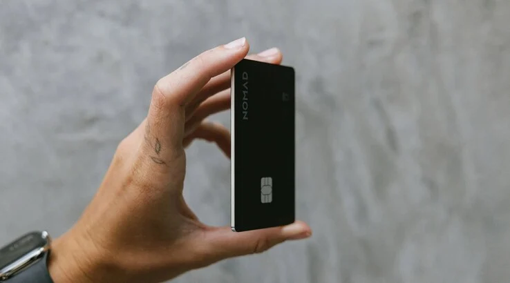 Nomad Tracking Card Pro: AirTag, Battery, and Qi Charging in One