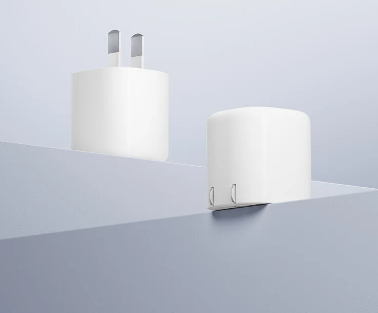 Xiaomi Unveils Compact Fast Charger with Foldable Design and Multi-Protocol Support