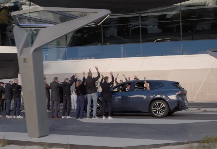 BMW iX3 Exceeds EPA Range Estimates by 200 Miles in Test