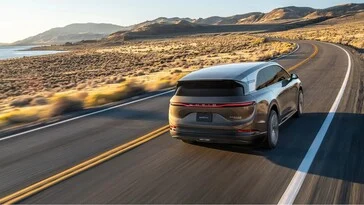 Lucid Launches Affordable Gravity SUV with 1000V Charging Efficiency