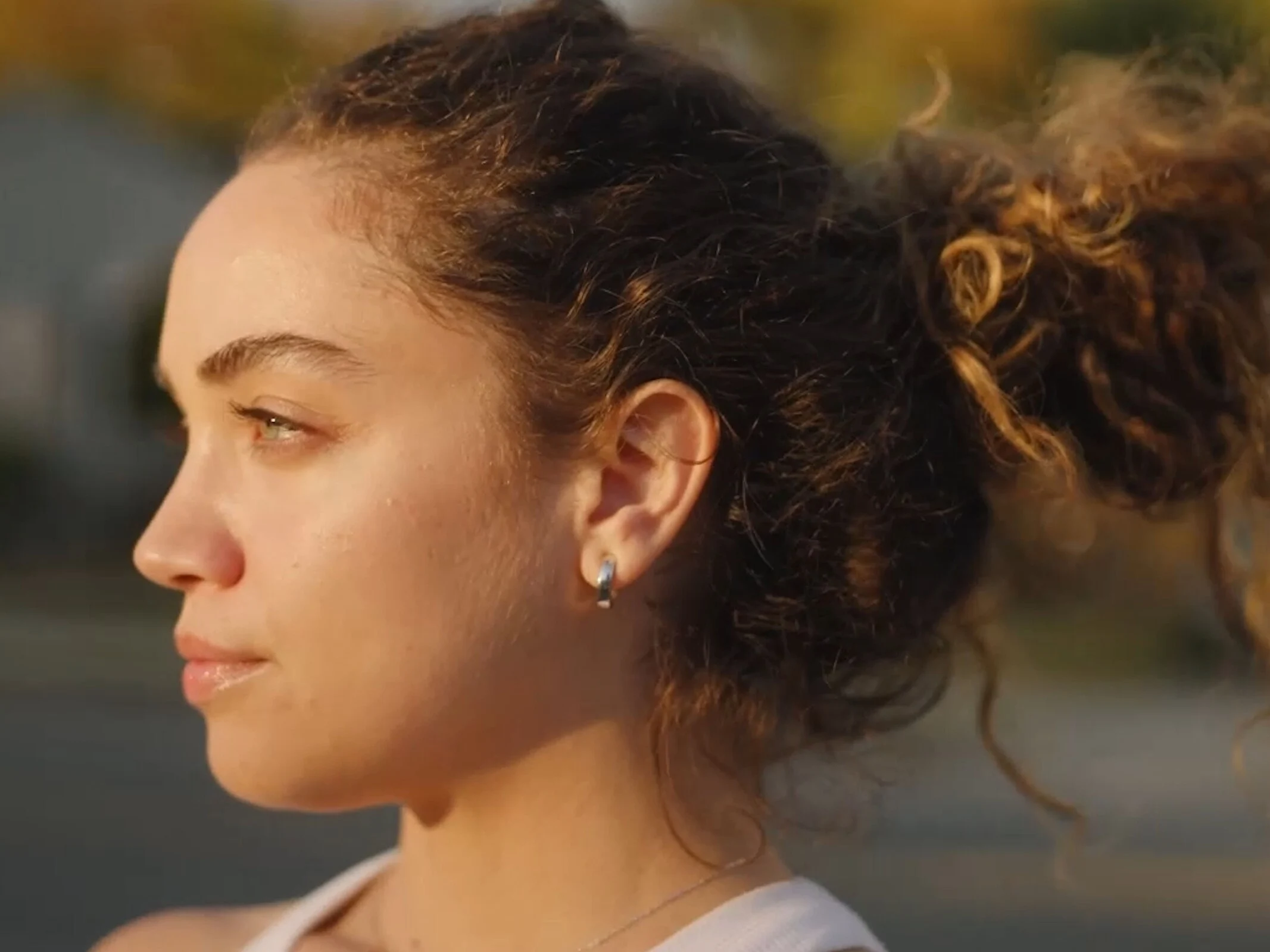 Lumia 2: Discreet Wearable Device for Blood Flow Measurement