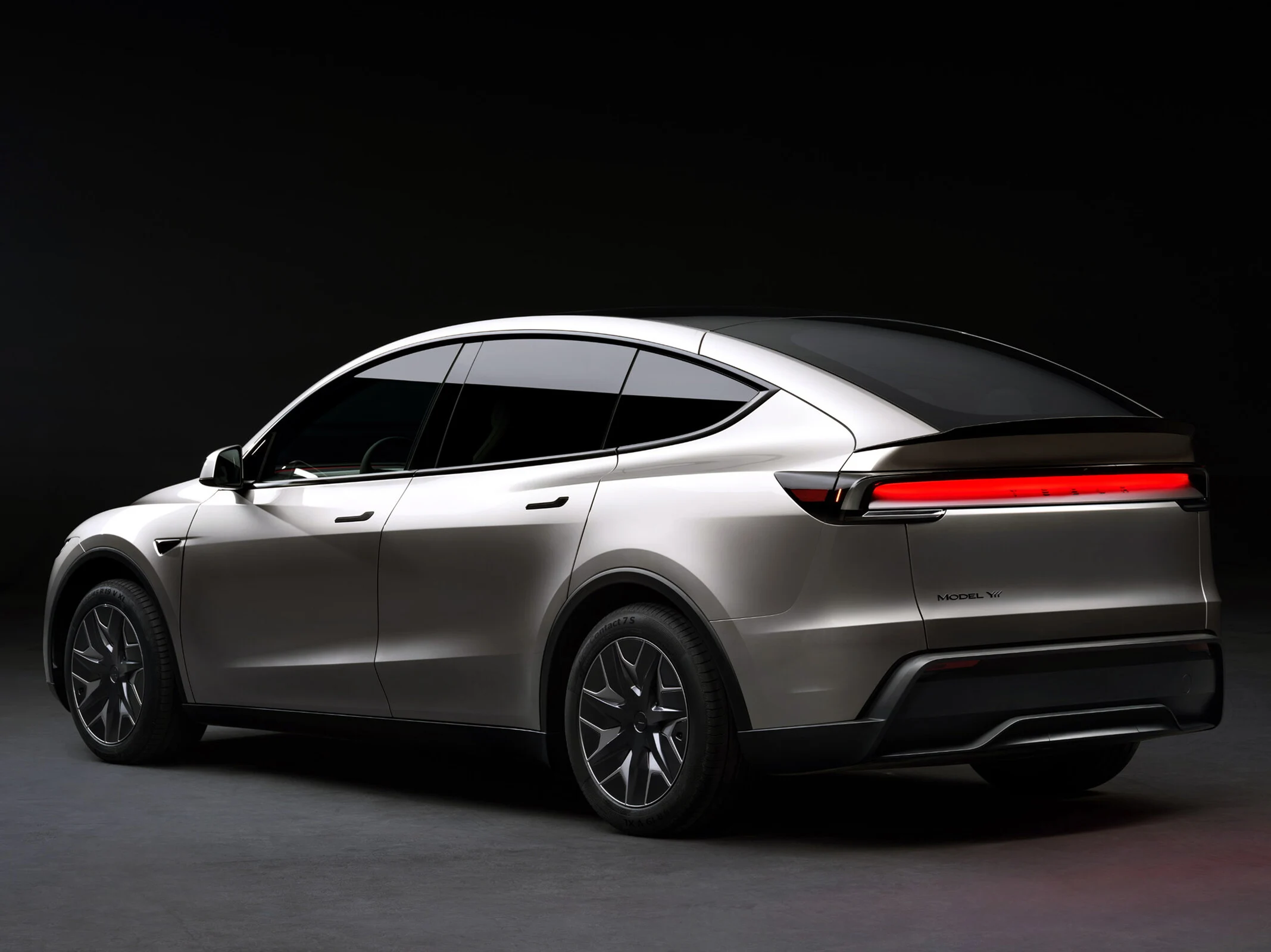 Tesla Sales Decline as Competition from BYD Grows in China