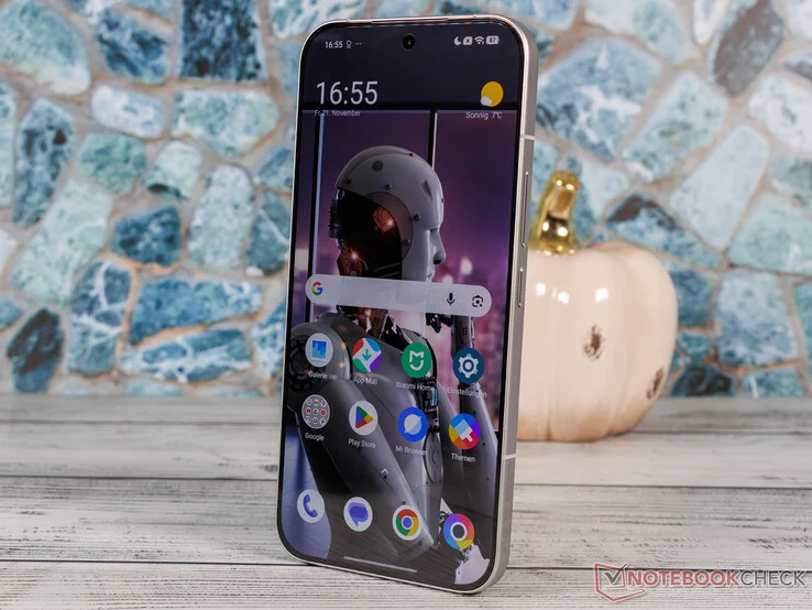 Xiaomi Launches Poco F8 Ultra at $729 to Compete with Snapdragon 8
