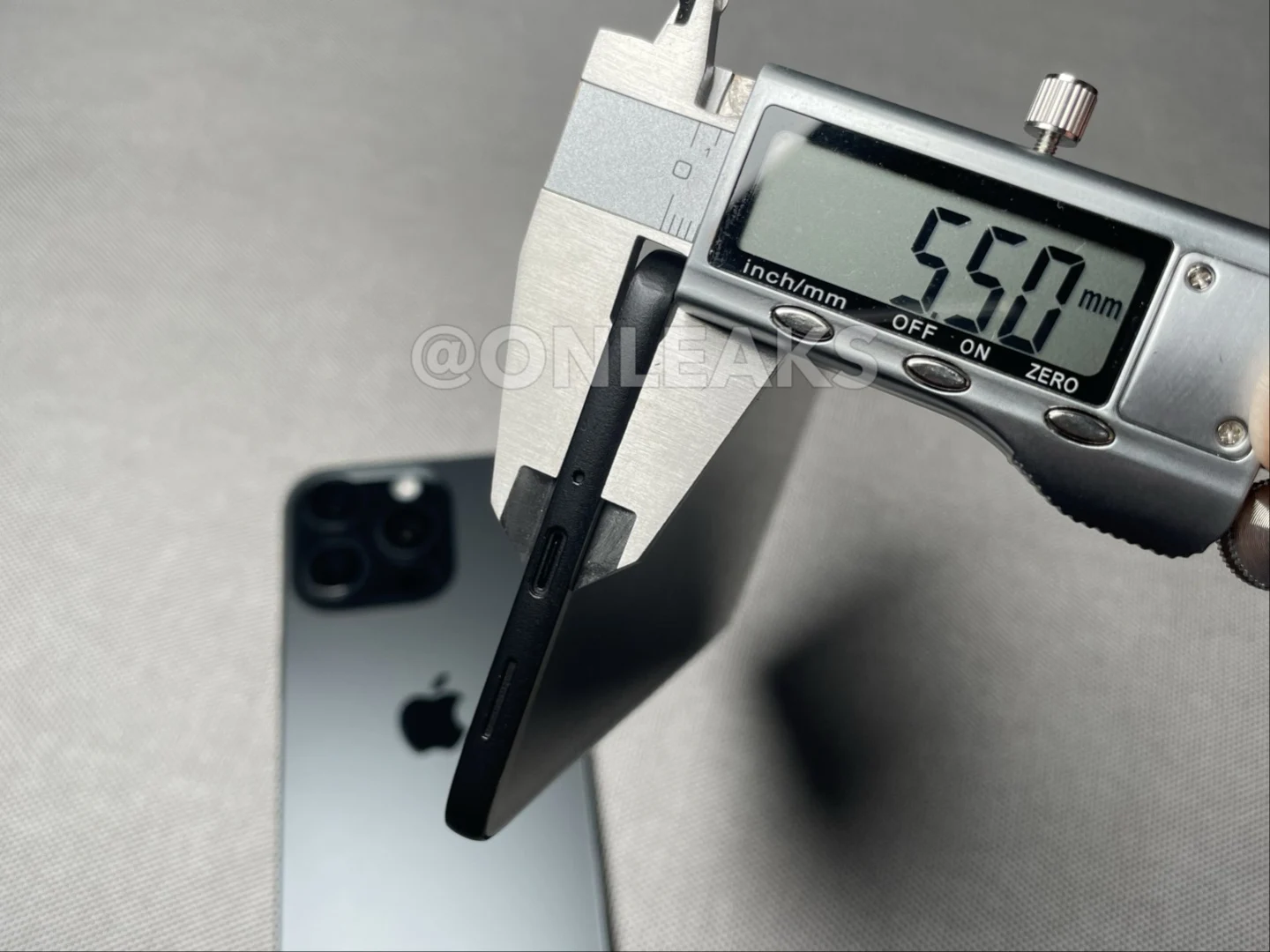 Galaxy S26 Edge: Ultra-Thin Design Revealed in Leaked Images
