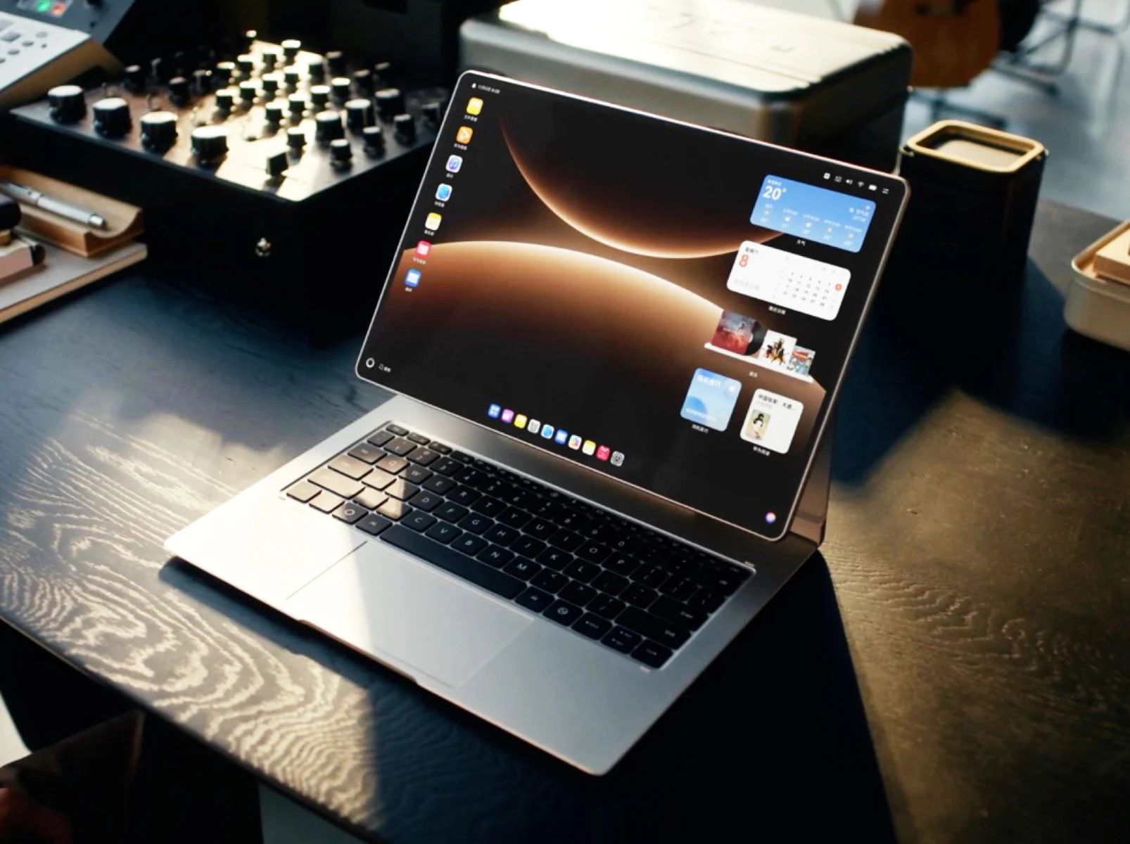Huawei MatePad Edge Launch: 14-inch OLED, 140W Charging, Liquid Cooling
