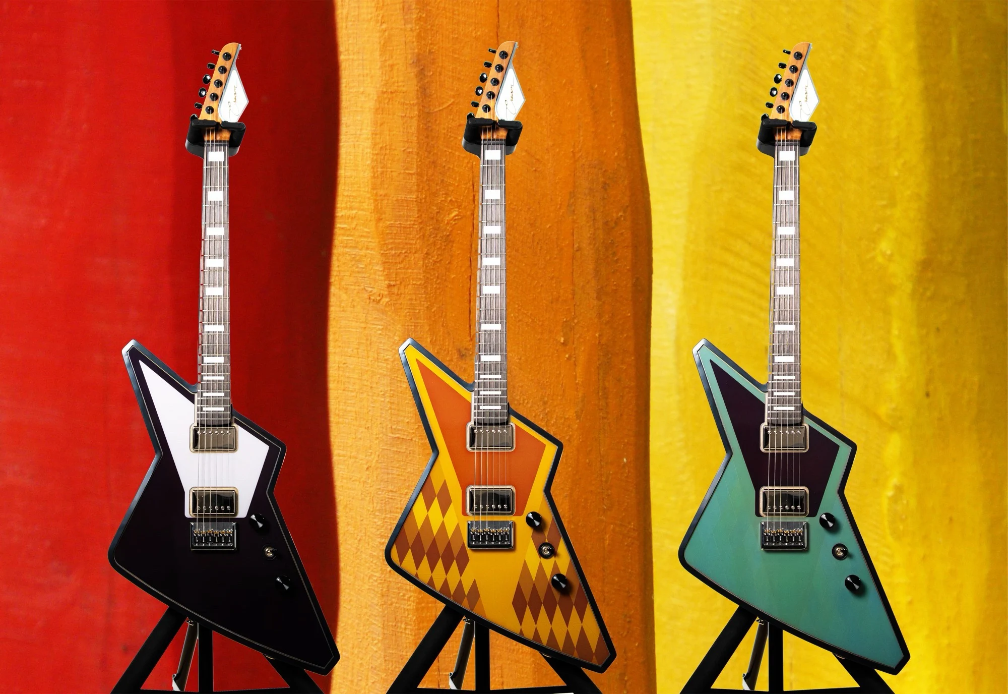 E Ink Display Transforms Cream DaVinci Guitar’s Color and Design
