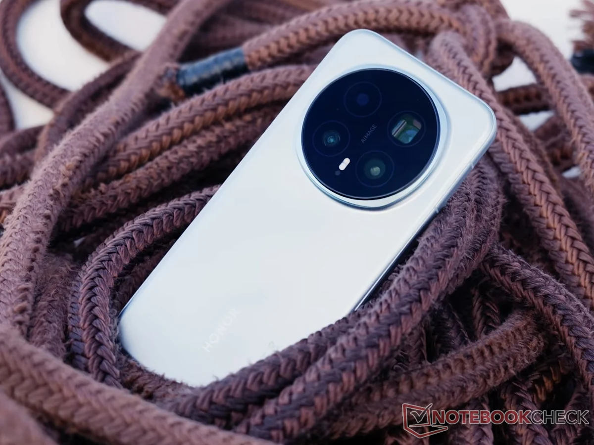 Honor Magic 8 Pro with Snapdragon 8 Elite Gen 5 Launches Globally