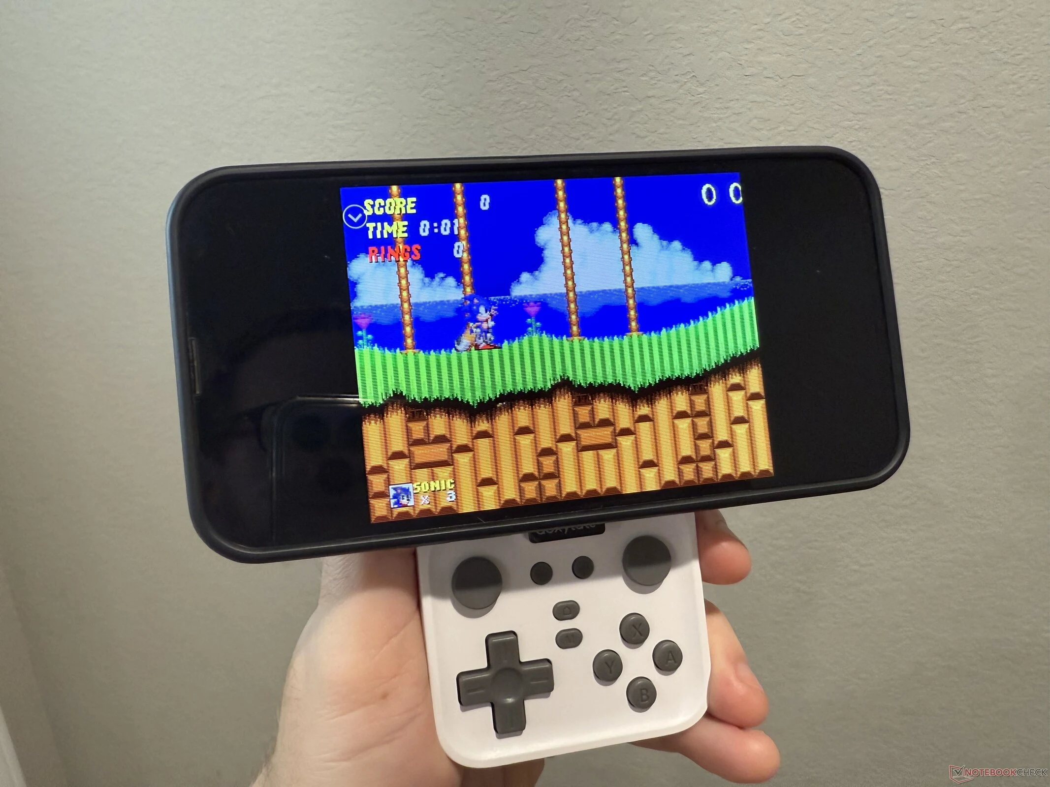Abxylute M4 Raises Over $300K on Kickstarter, Introduces Sixth Color