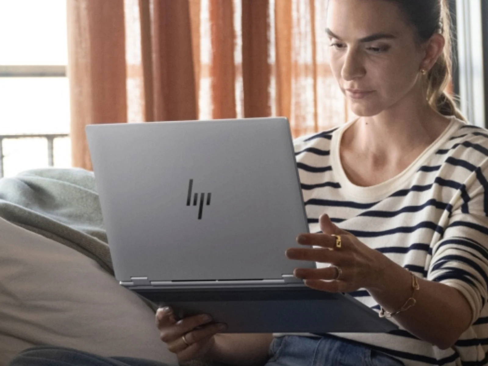 New HP OmniBook X Flip 16 with Intel Panther Lake Priced at $999