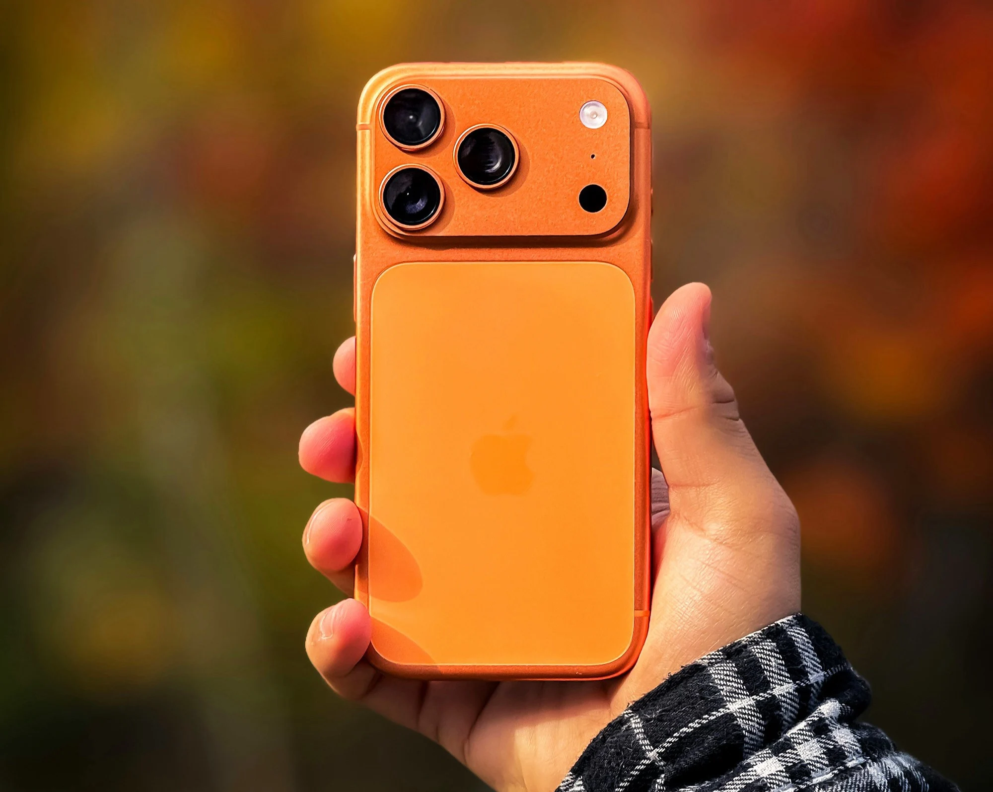 Apple iPhone 18 Pro Rumored to Feature Compact Foldable Design