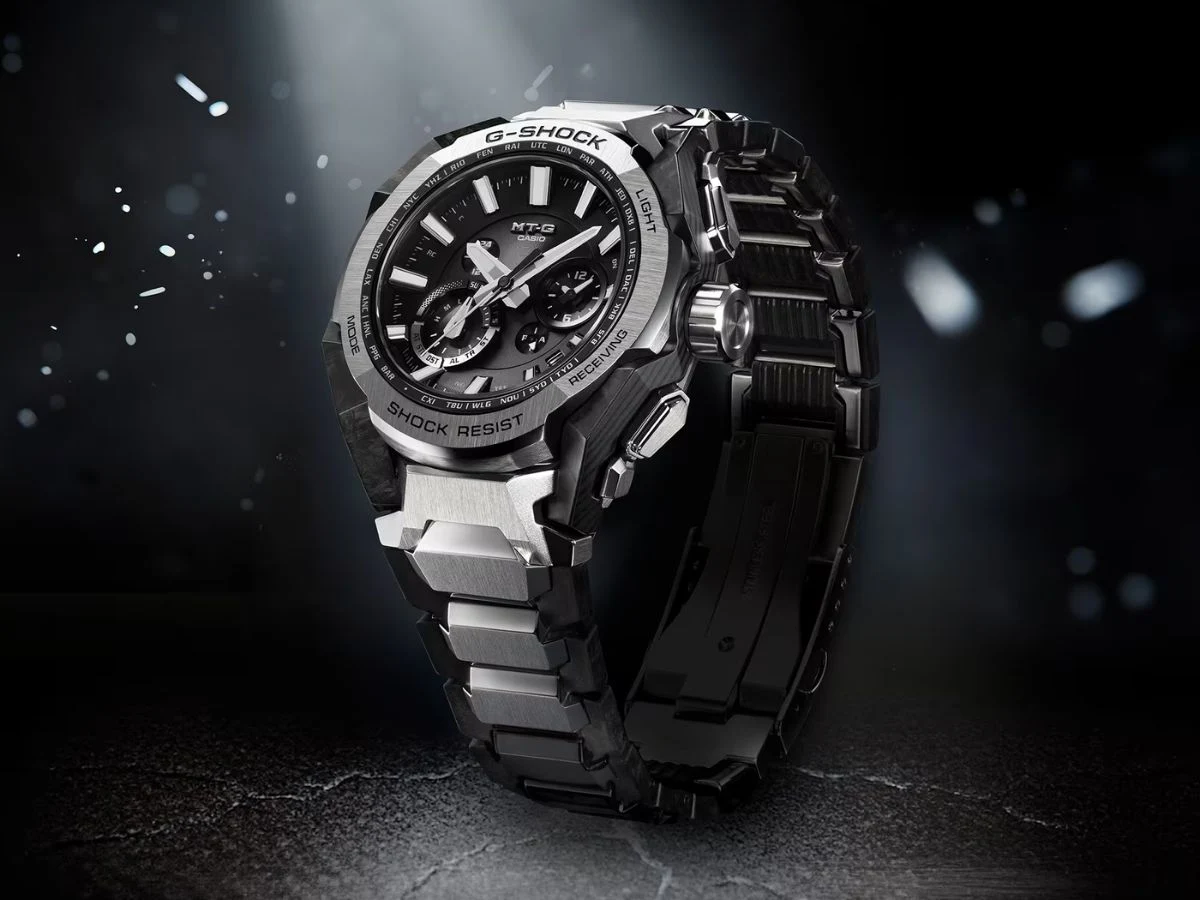Casio MRG-B2000 Carbon Frame Watch: First Hands-On Images After Launch