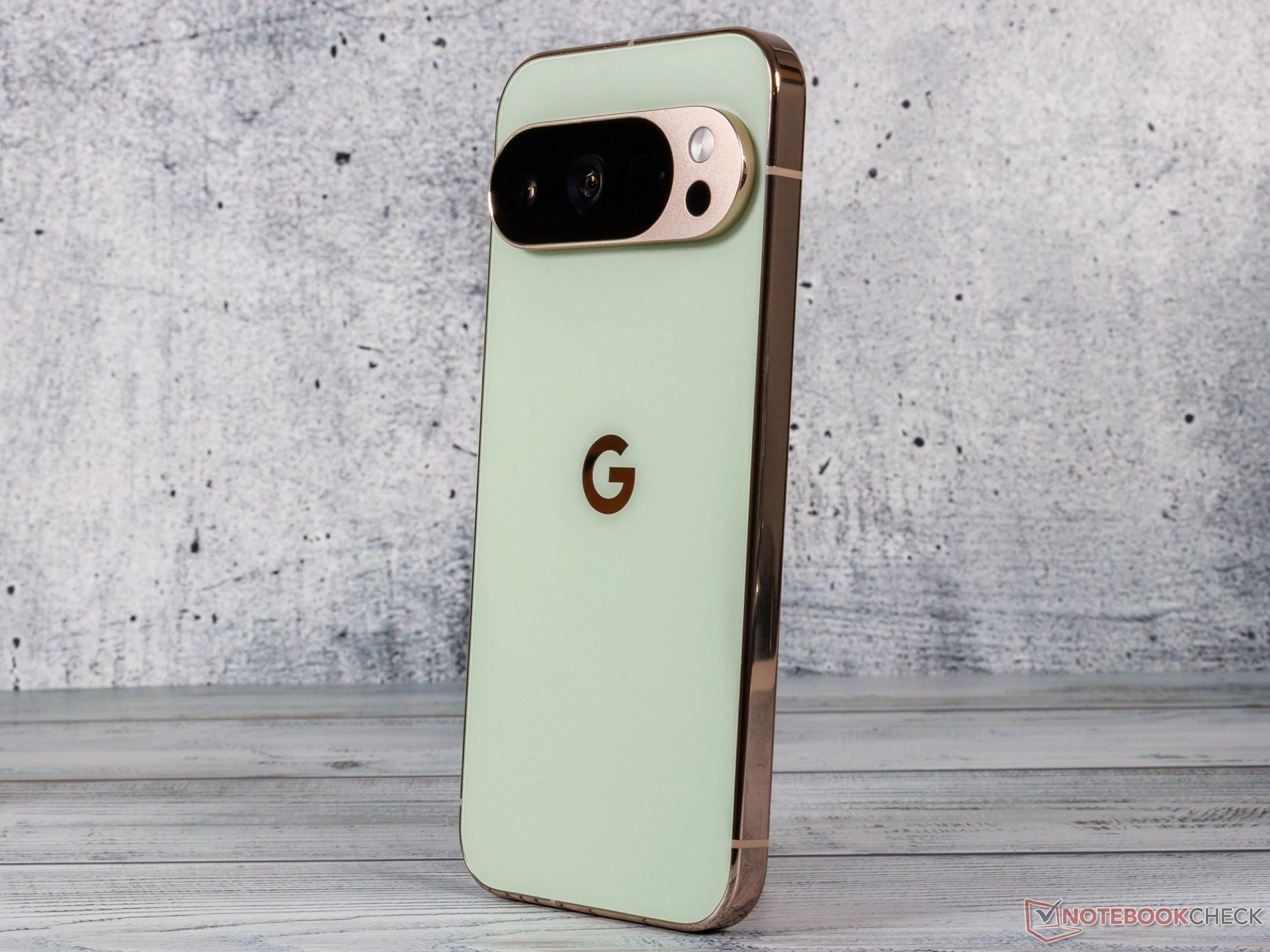 Google Pixel 10 Pro Users Report Major Problems After Update