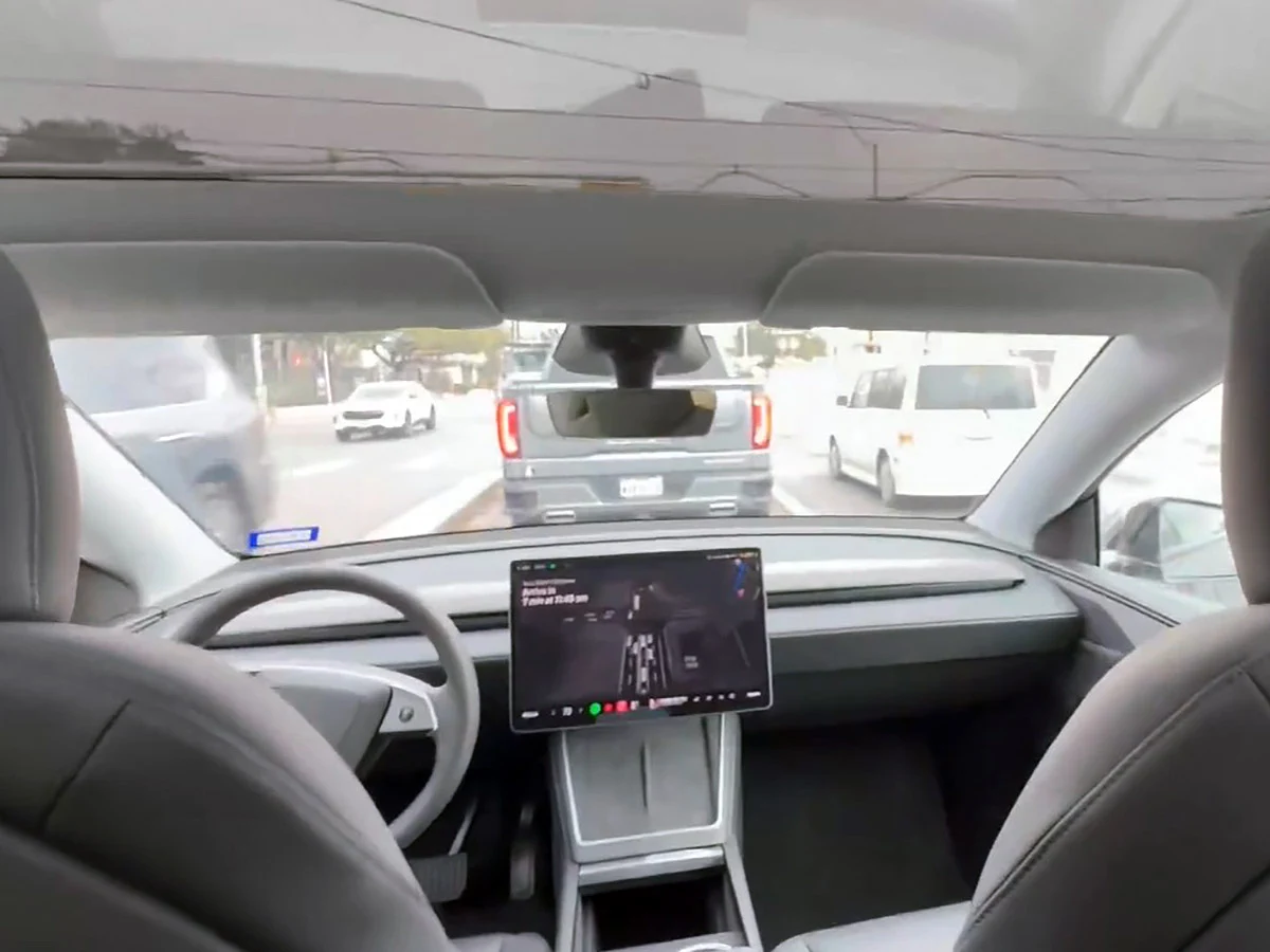 First Unattended Model Y Robotaxi Rides: Passengers Can’t Take Control
