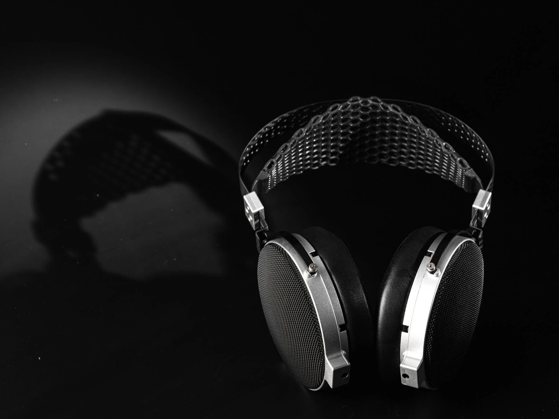 Moondrop Skyland Open-Back Planar Headphones with Lambskin Earpads