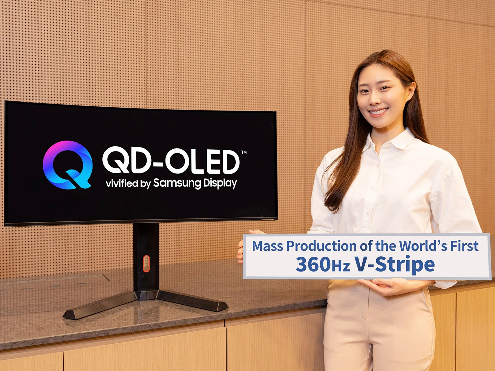 Samsung Unveils Ultimate QD-OLED Monitors for Office and Gaming