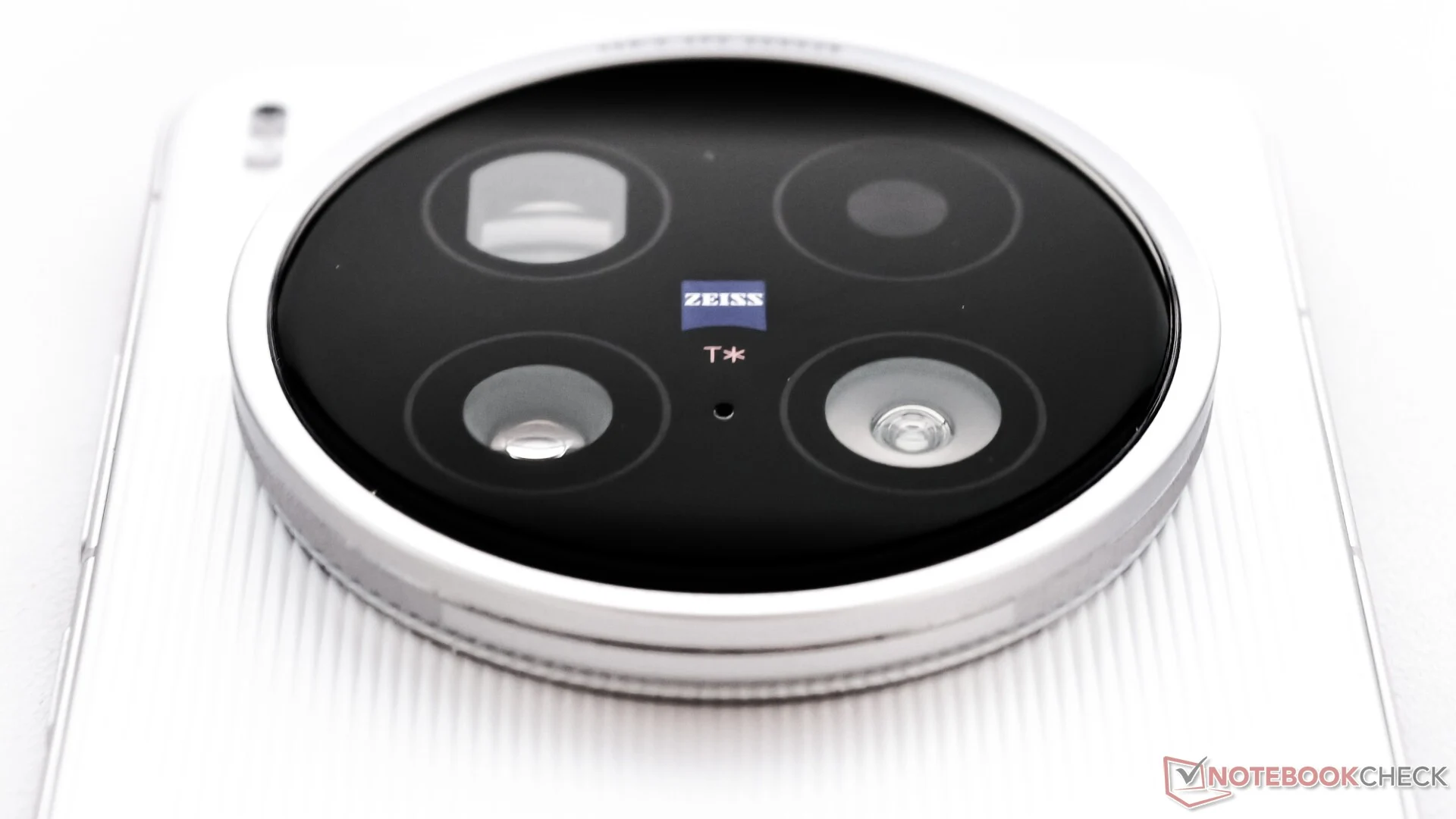 Vivo X300 Ultra to Enhance Xiaomi 17 Ultra Camera Features
