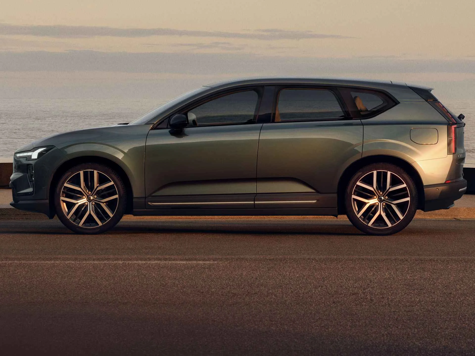 Volvo EX60: The Ultimate Apple Car, According to Experts