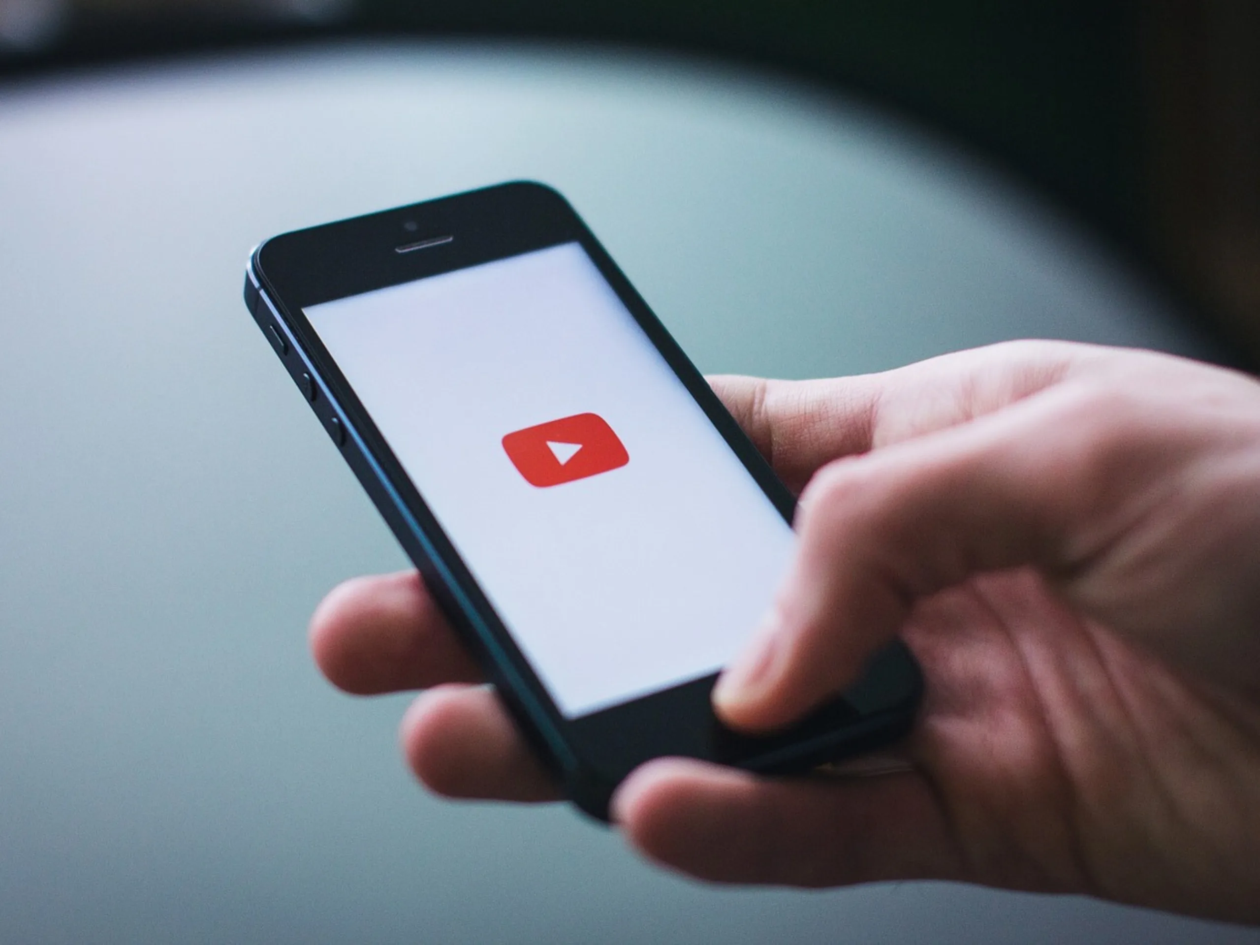 YouTube Blocks Browser Workarounds: Background Playback for Premium Only