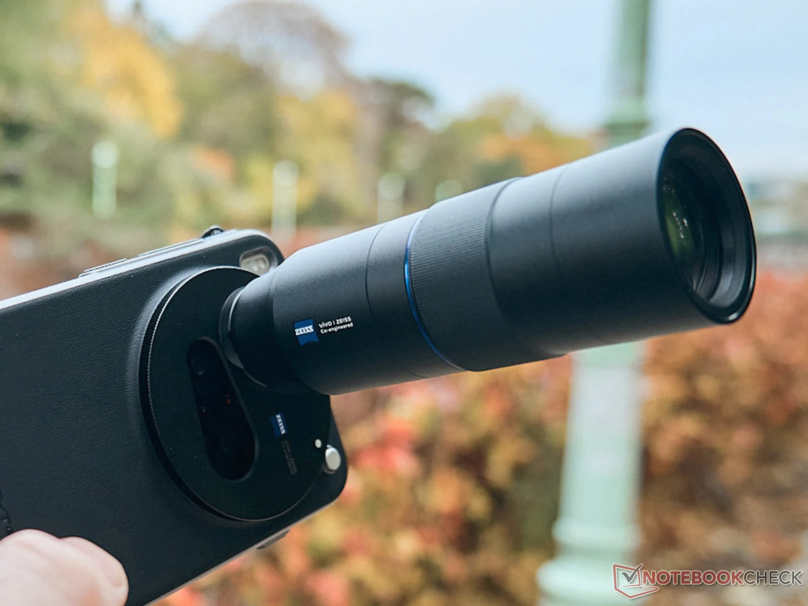 iPhone 18 Pro: Apple Testing Variable Aperture and New Camera Accessory