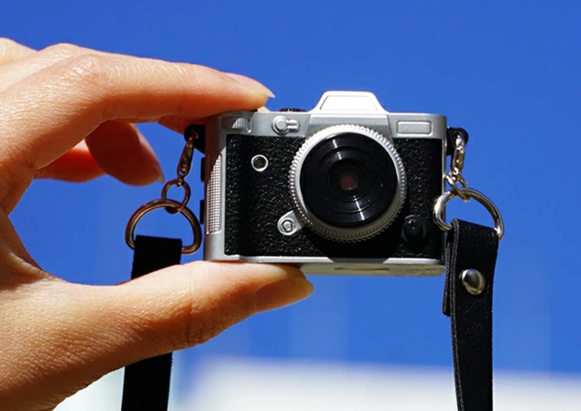 Haru Mini Retro Camera vs Kodak Charmera: 20MP in Compact Design