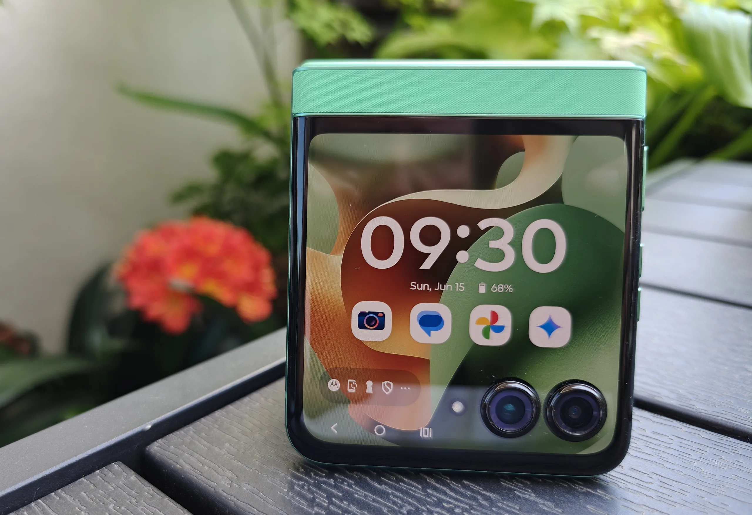 Motorola Android 16 Update for Razr 2025 and Razr Ultra 2025