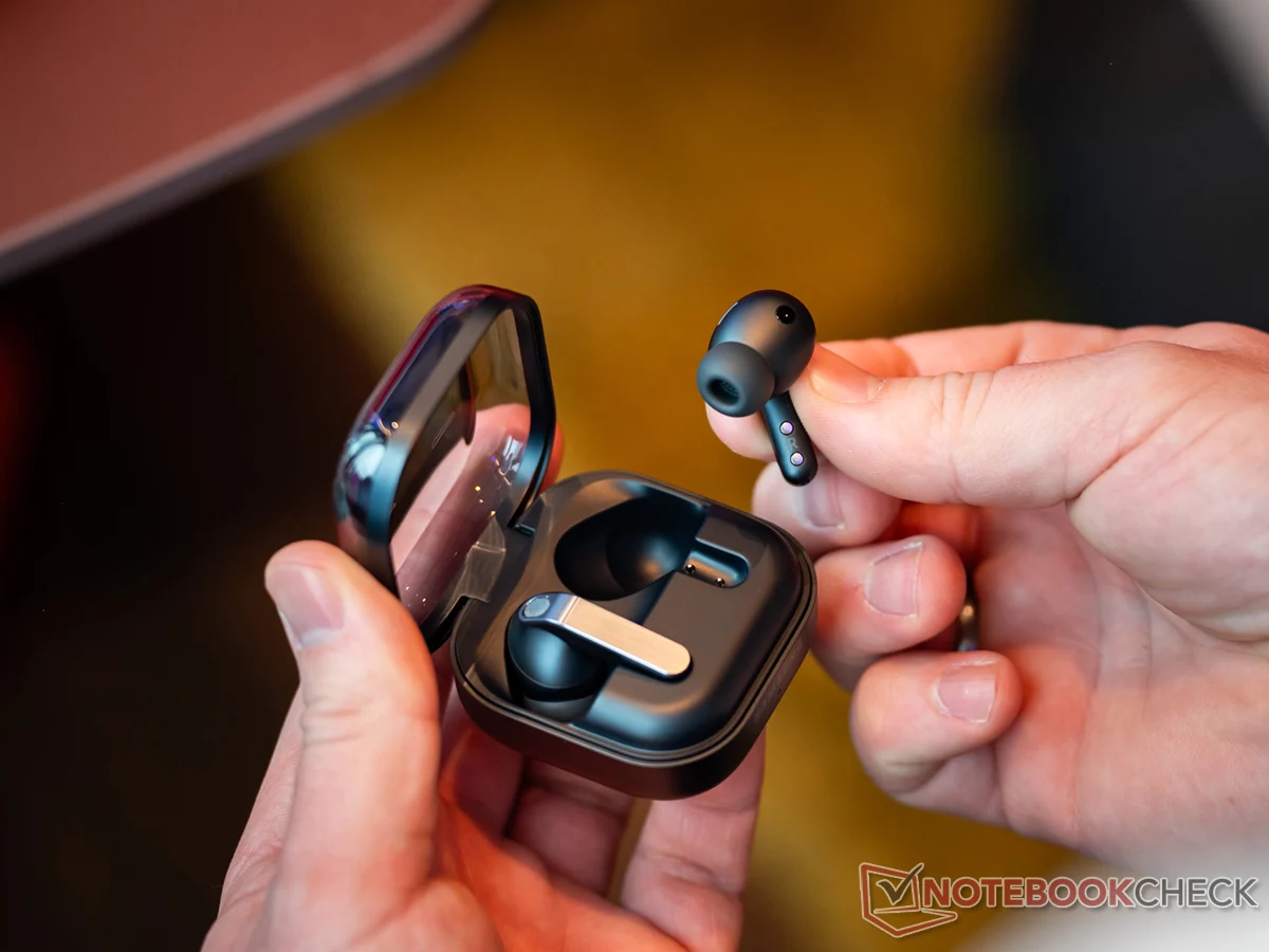 Samsung Galaxy Buds 4 Pro Launch: Bigger Drivers & Improved ANC