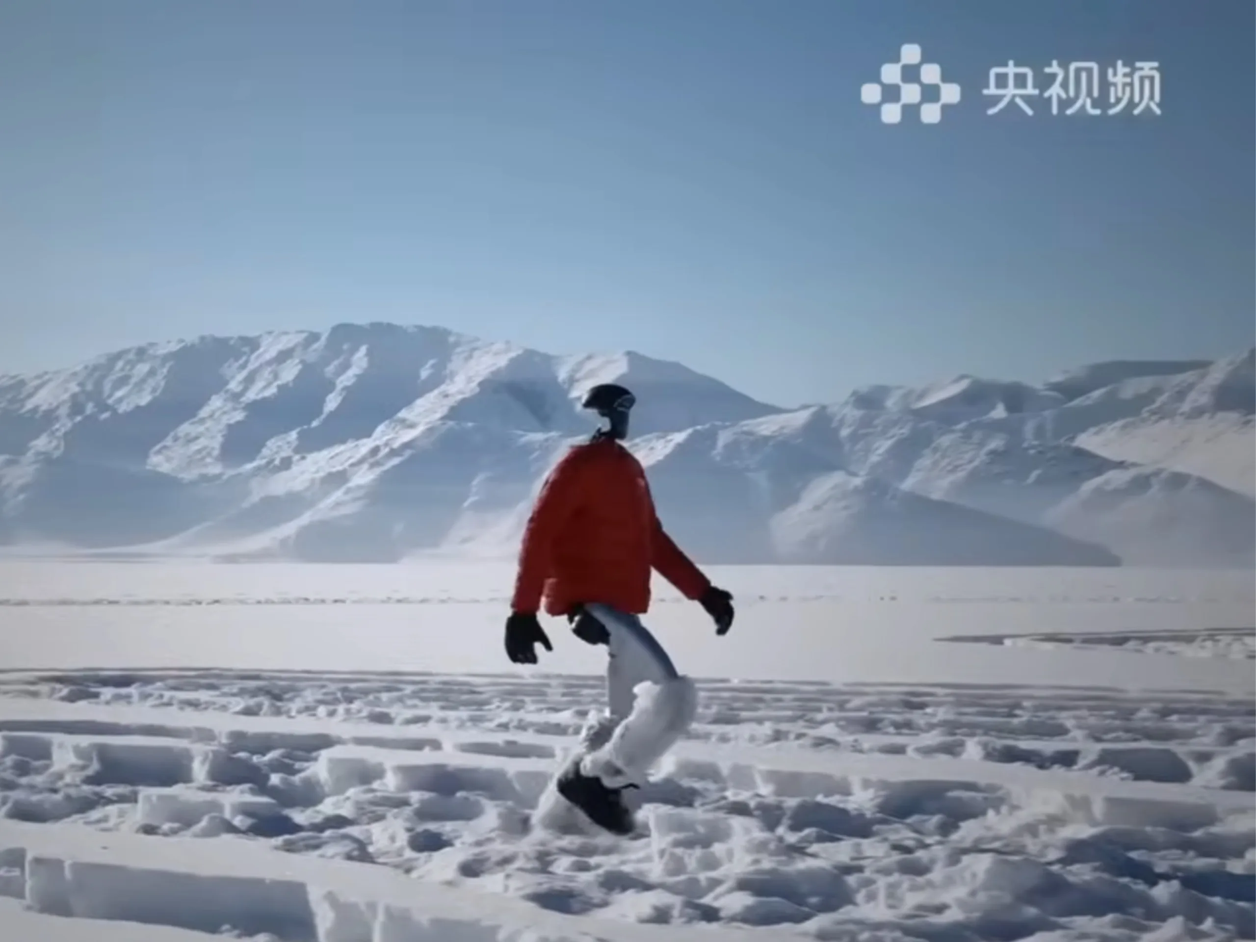 Unitree G1 Robot Walks 130,000 Steps in -53.3°F Snow