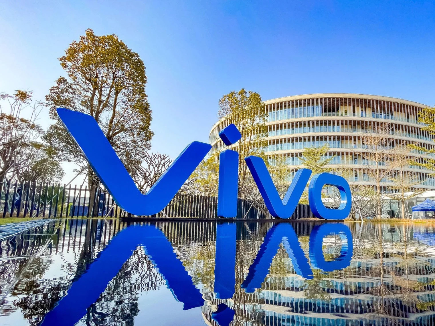 Vivo Enters Vlogging Camera Market with Exciting New Offerings